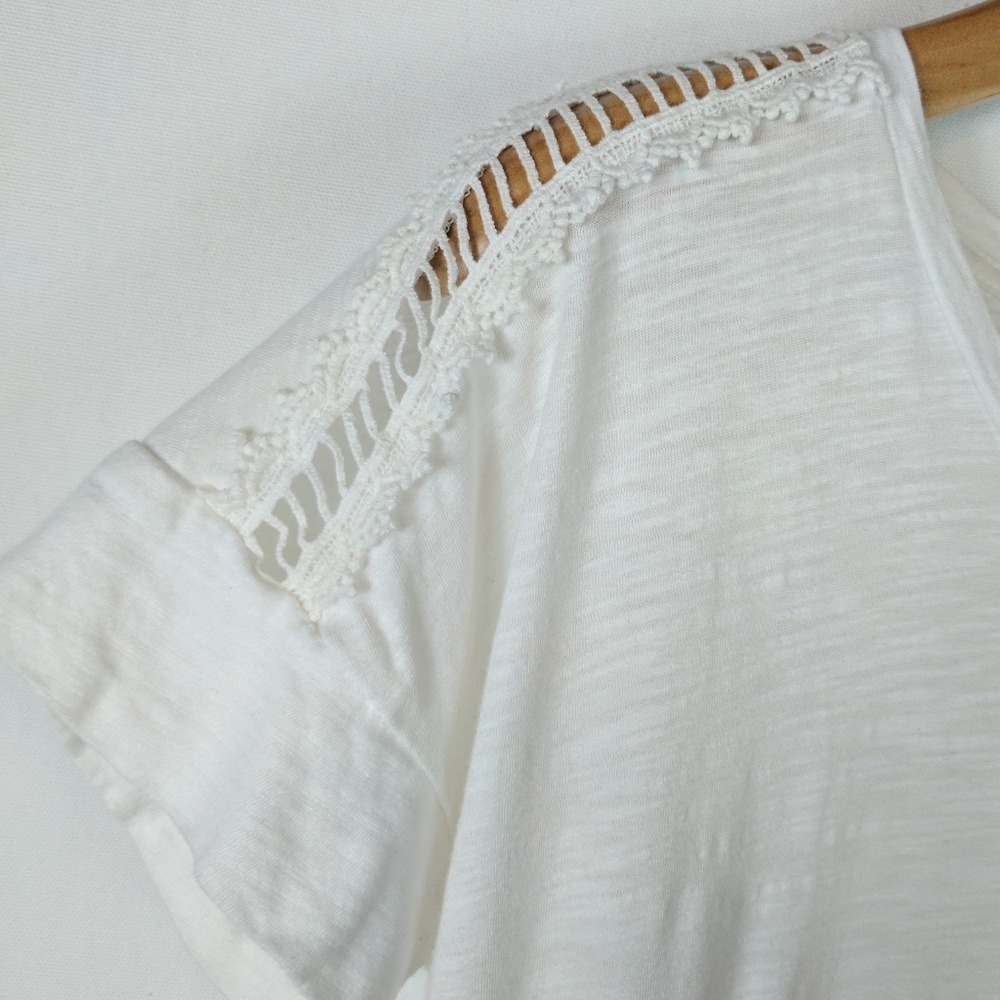5/$20 Loft | Lace trim tee S - Picture 2 of 7